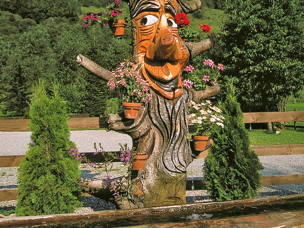 zur &Uuml;bersicht Brunnen 6