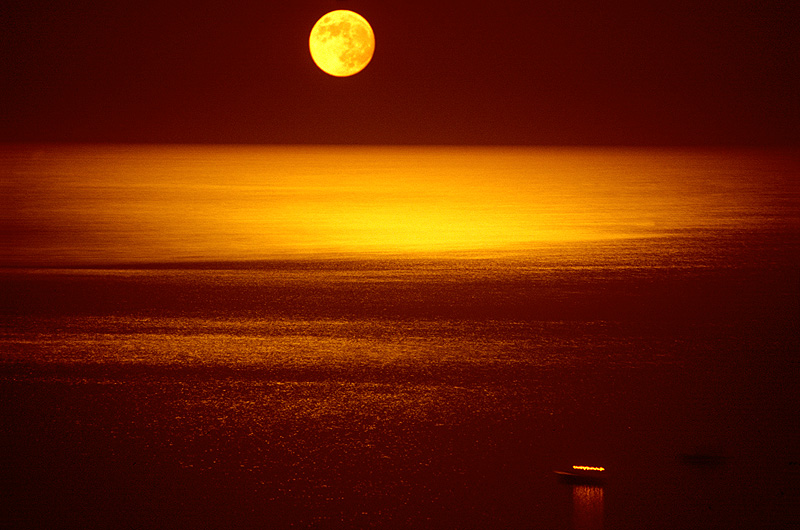 zur Übersicht Stiller Mond 3