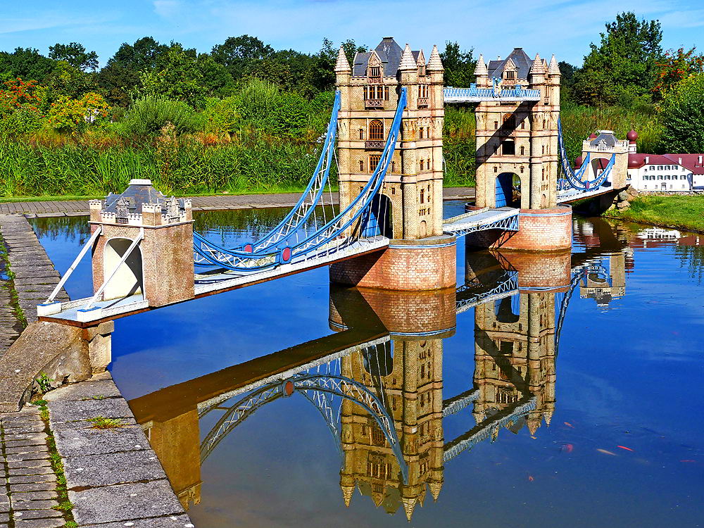 zur Übersicht Spiegelbilder 4